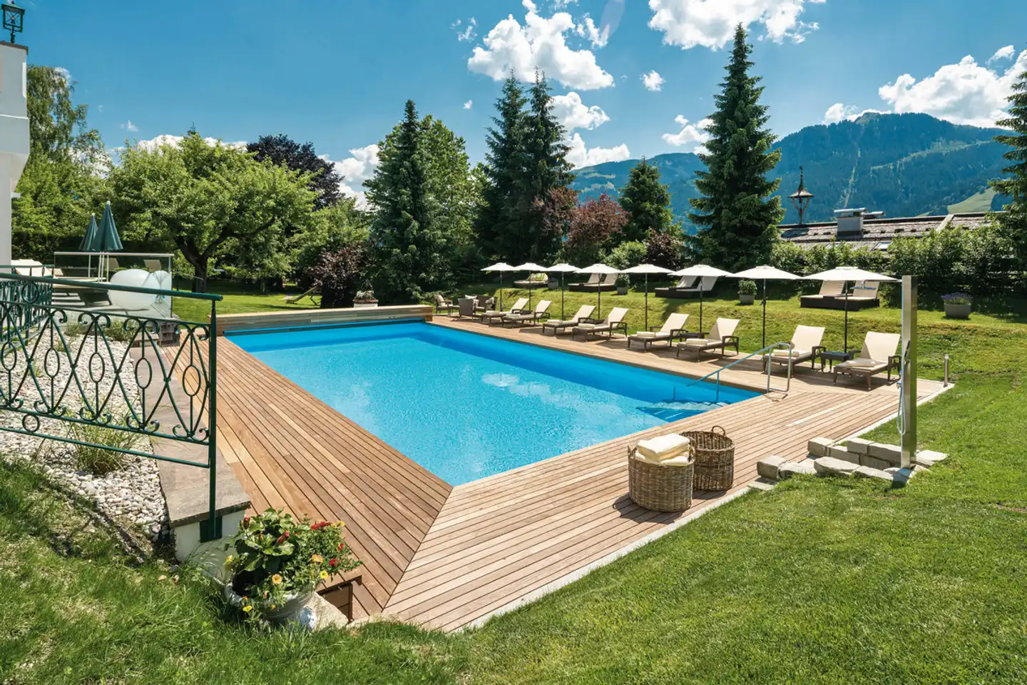 Relais & Châteaux Hotel Tennerhof Pool