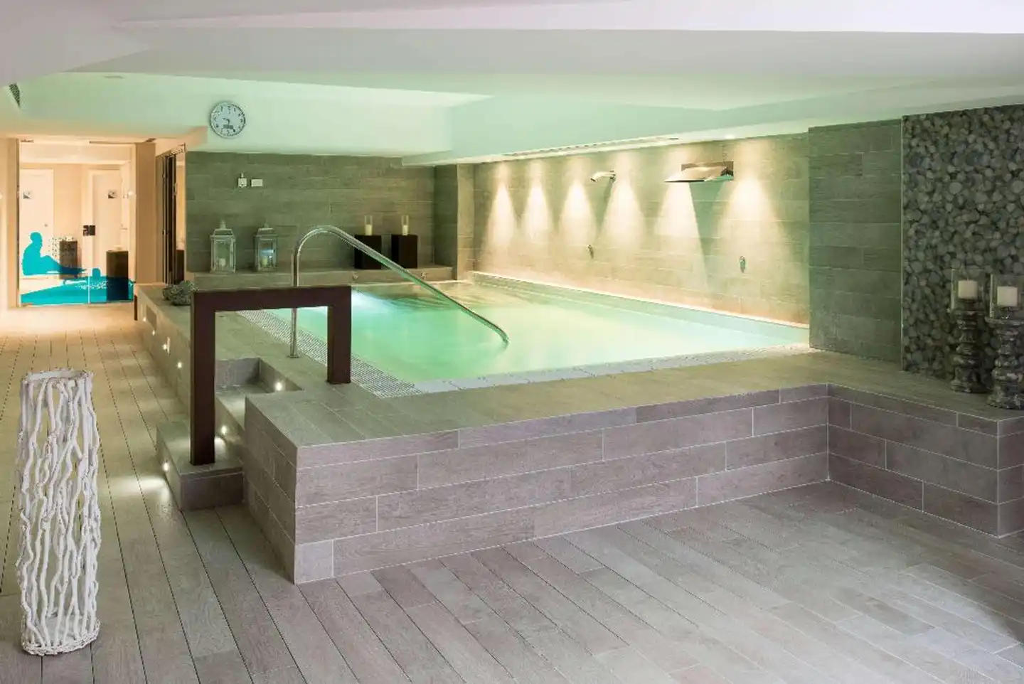 Catalonia Atenas Hallenbad