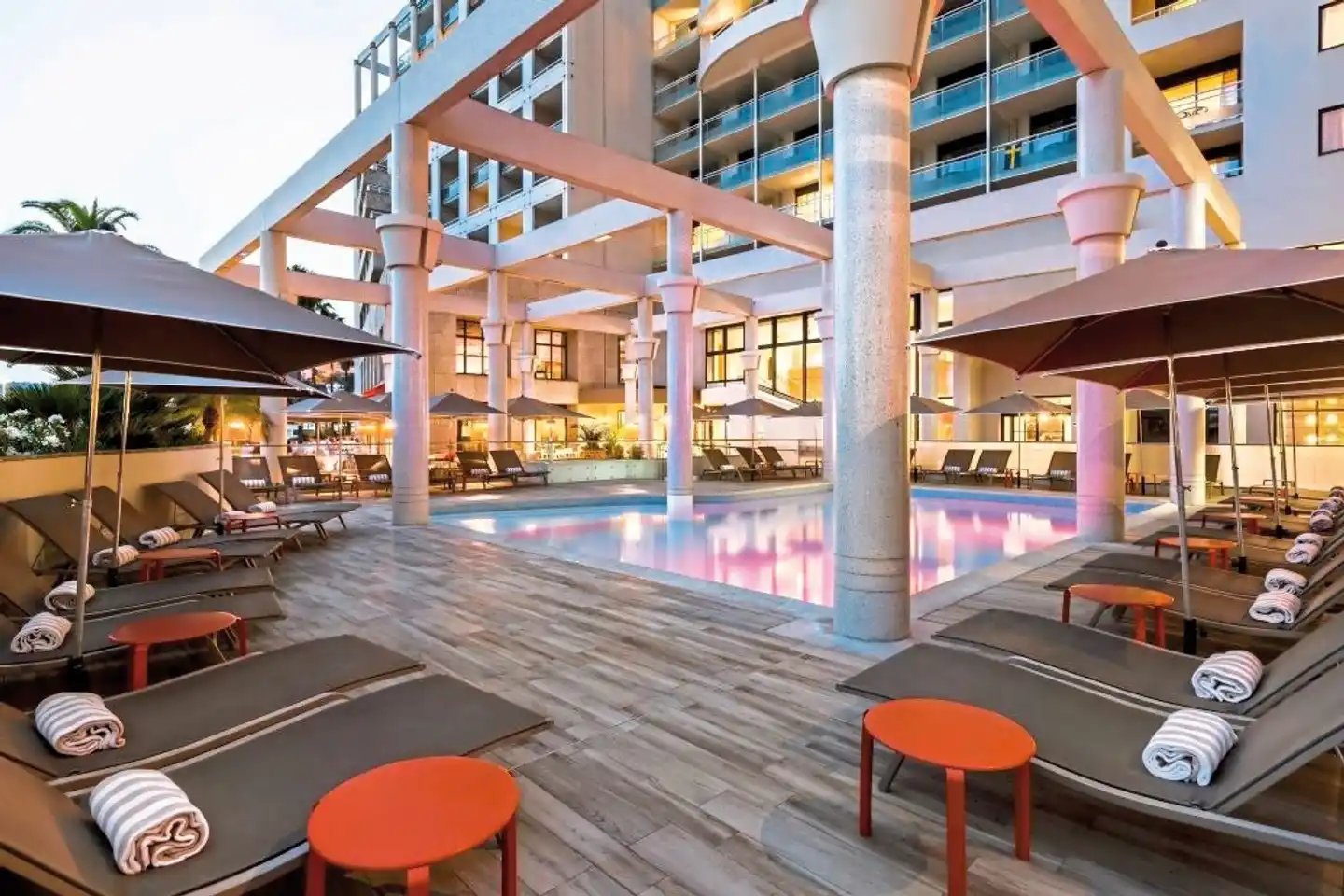 Riviera Marriott Hotel La Porte de Monaco Aussenansicht