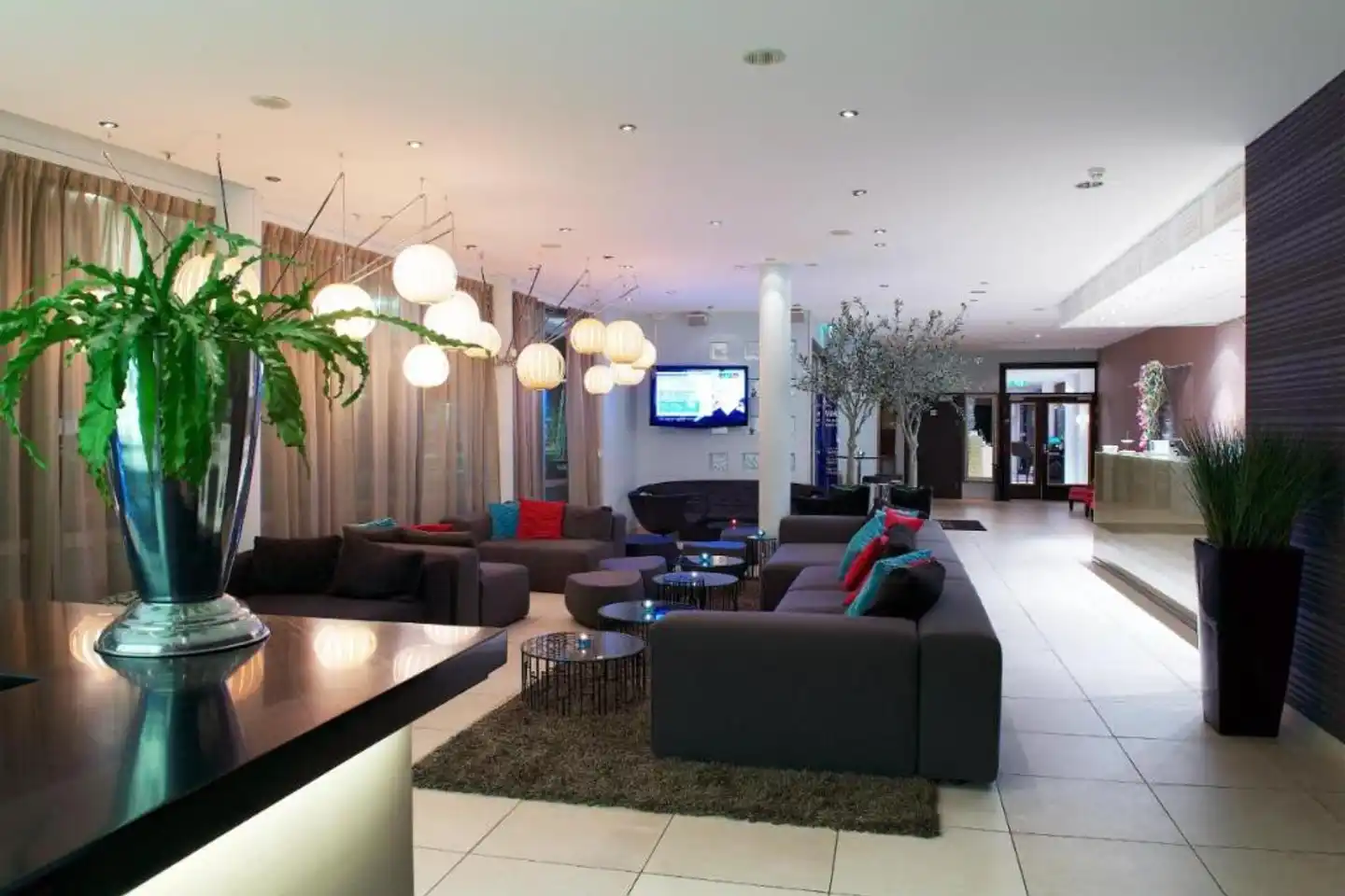 Clarion Collection Hotel Aurora Lobby