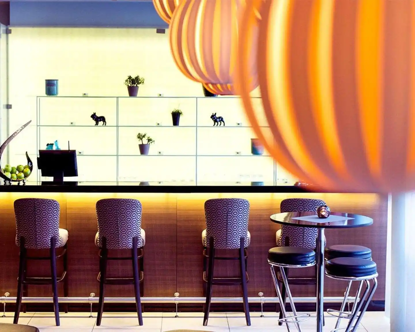 Clarion Collection Hotel Aurora Bar