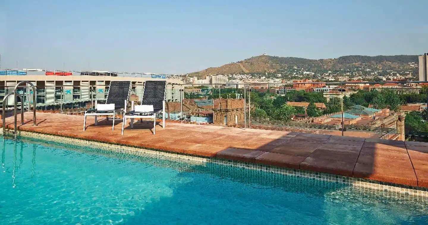 NH Barcelona Stadium Pool