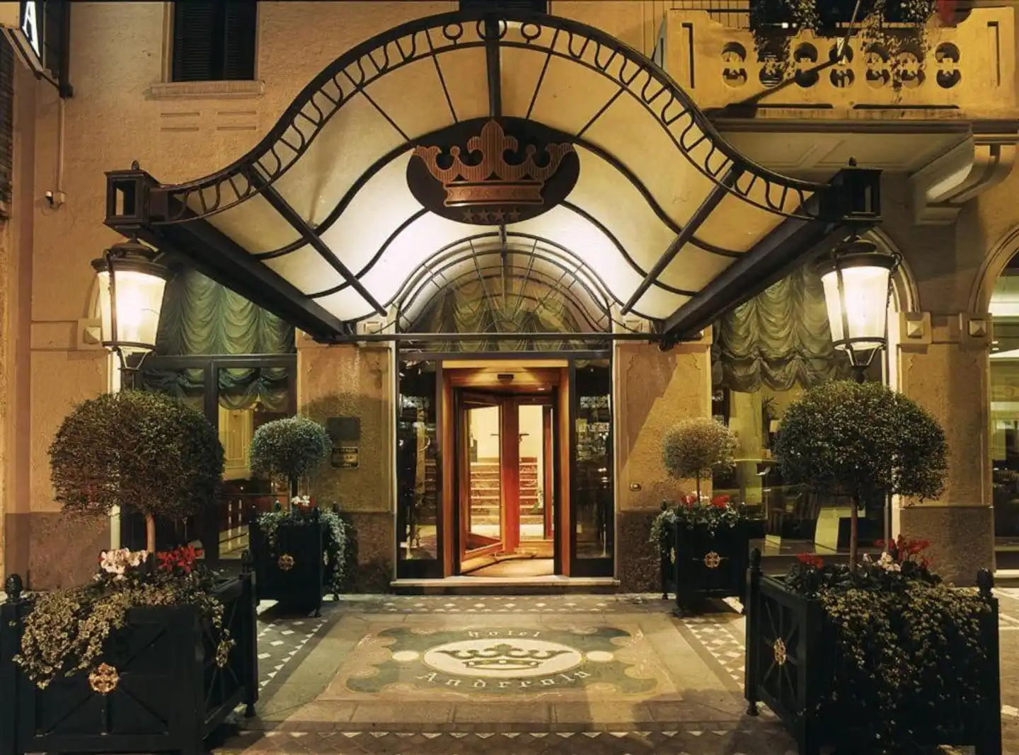 Andreola Central Hotel Lobby