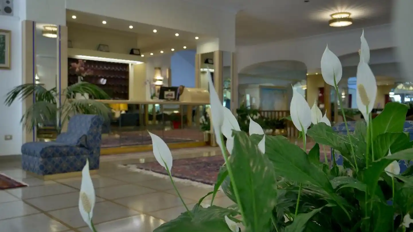 501 Hotel Lobby
