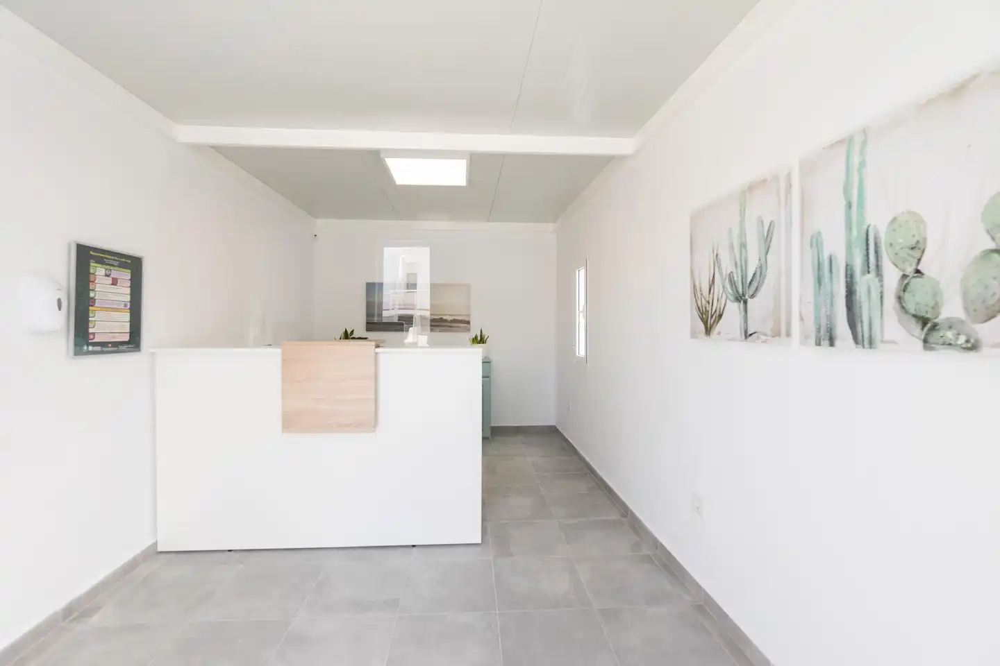 Aloe Apartments Lobby