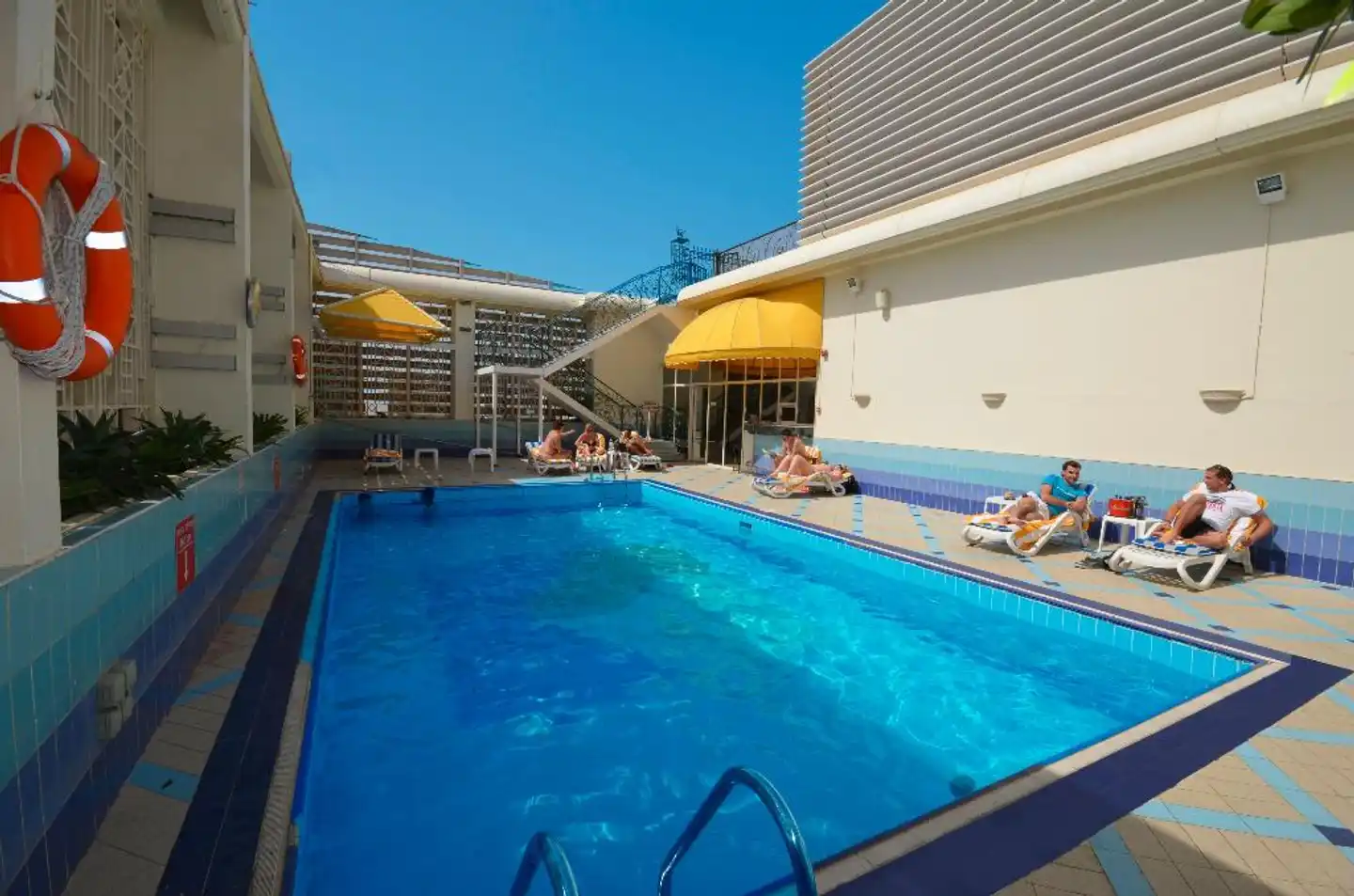 Copthorne Downtown Abu Dhabi Pool