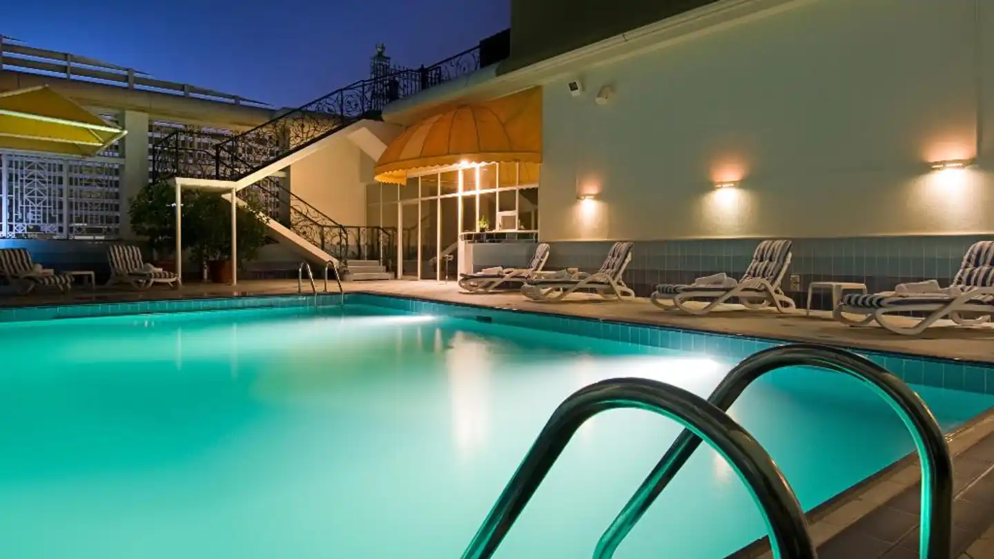 Copthorne Downtown Abu Dhabi Pool