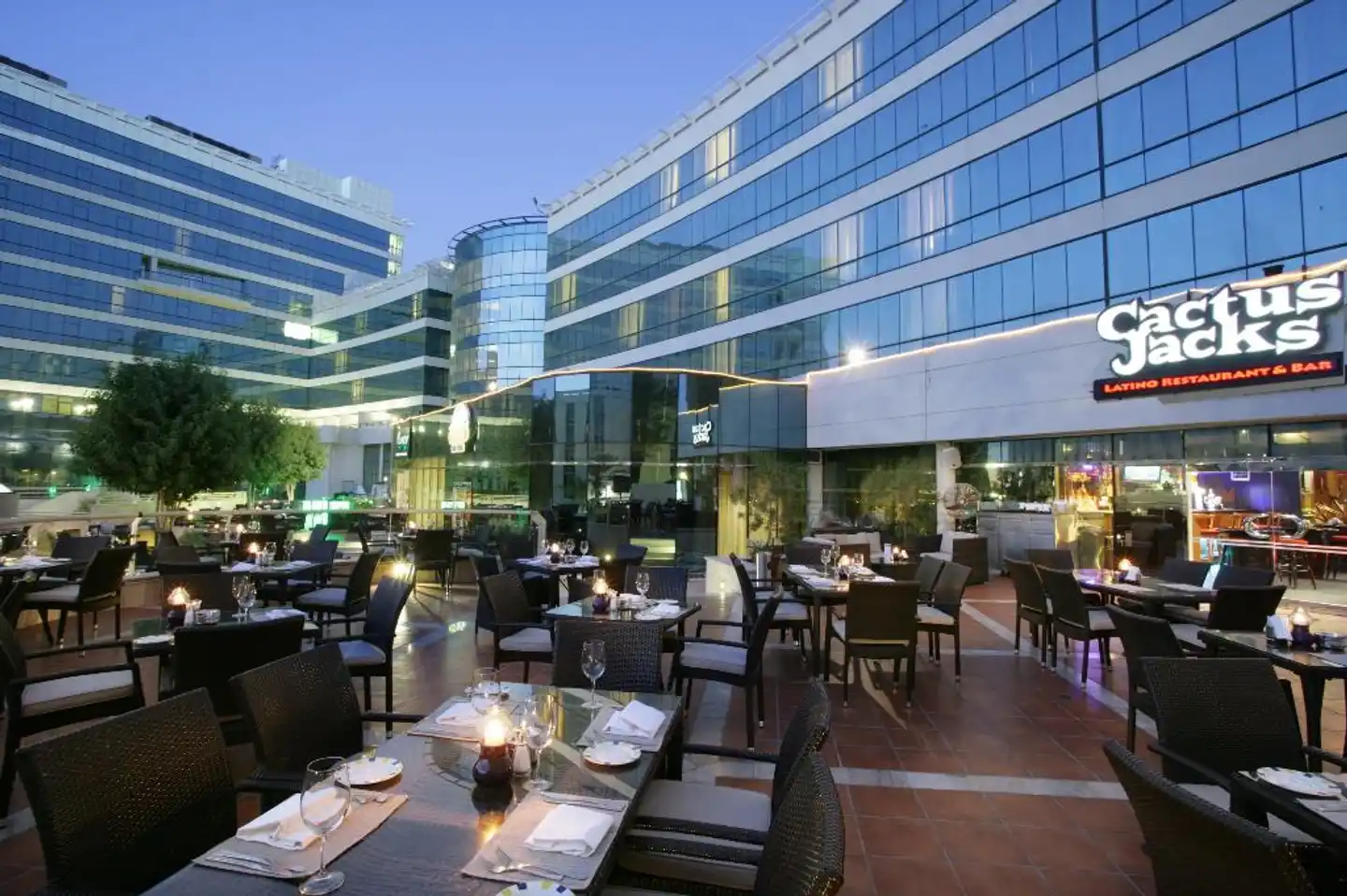 Millennium Airport Hotel Dubai Restaurant