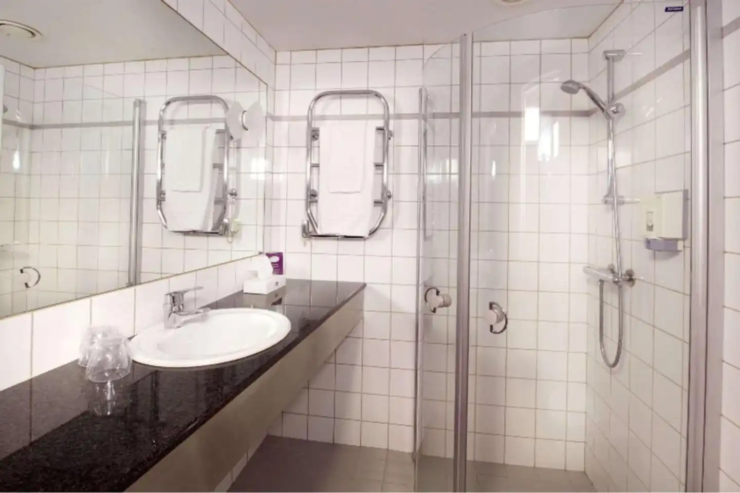 Clarion Collection Hotel Hammer Badezimmer