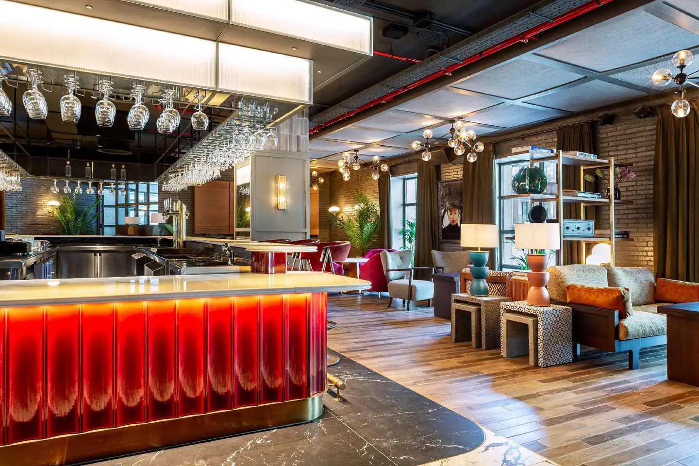 Radisson RED Madrid Bar