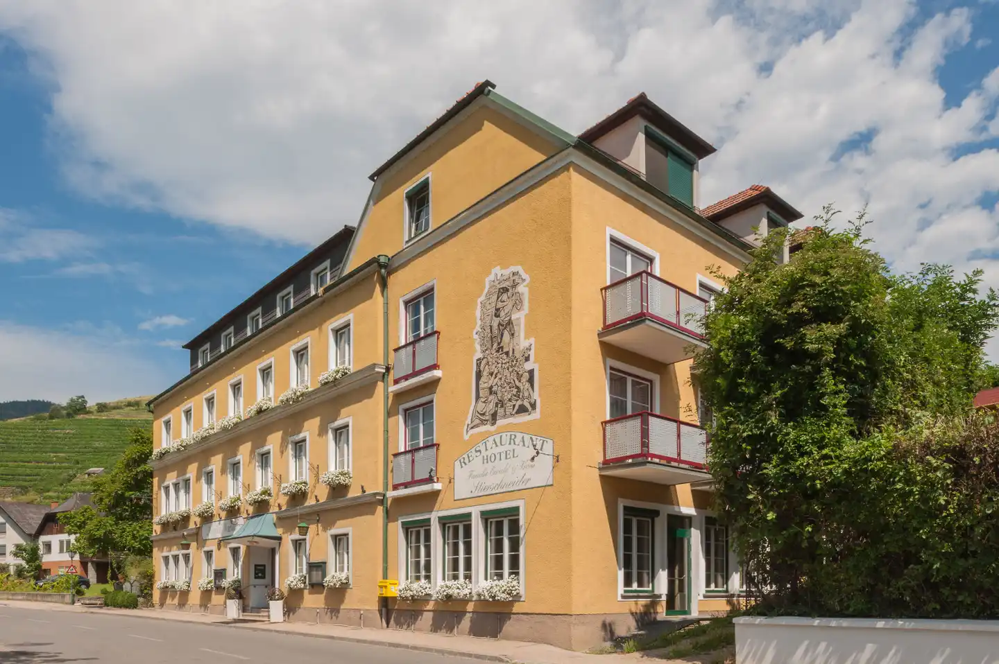 Stierschneider's Weinhotel Wachau Aussenansicht