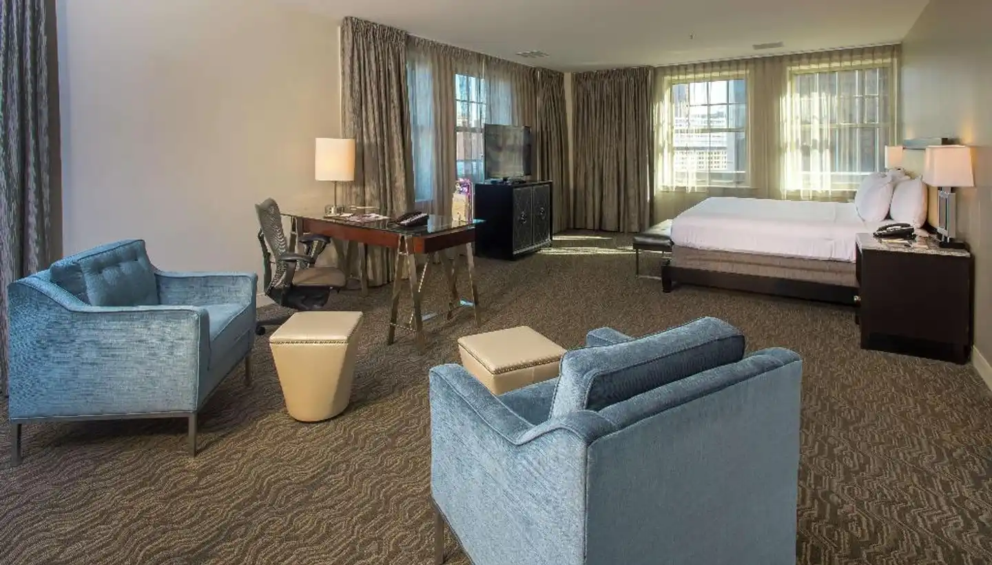DoubleTree Suites by Hilton Detroit Downtown - Fort Shelby Wohnbeispiel