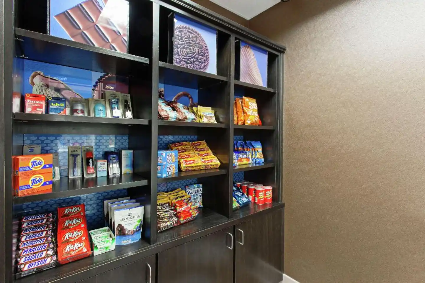 Hampton Inn & Suites Fresno-Northwest Bar