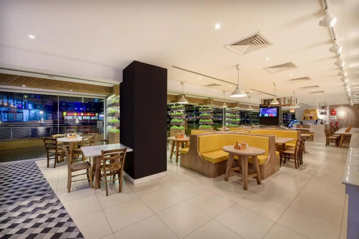 Pearl Marina Hotel Apartment Restaurant