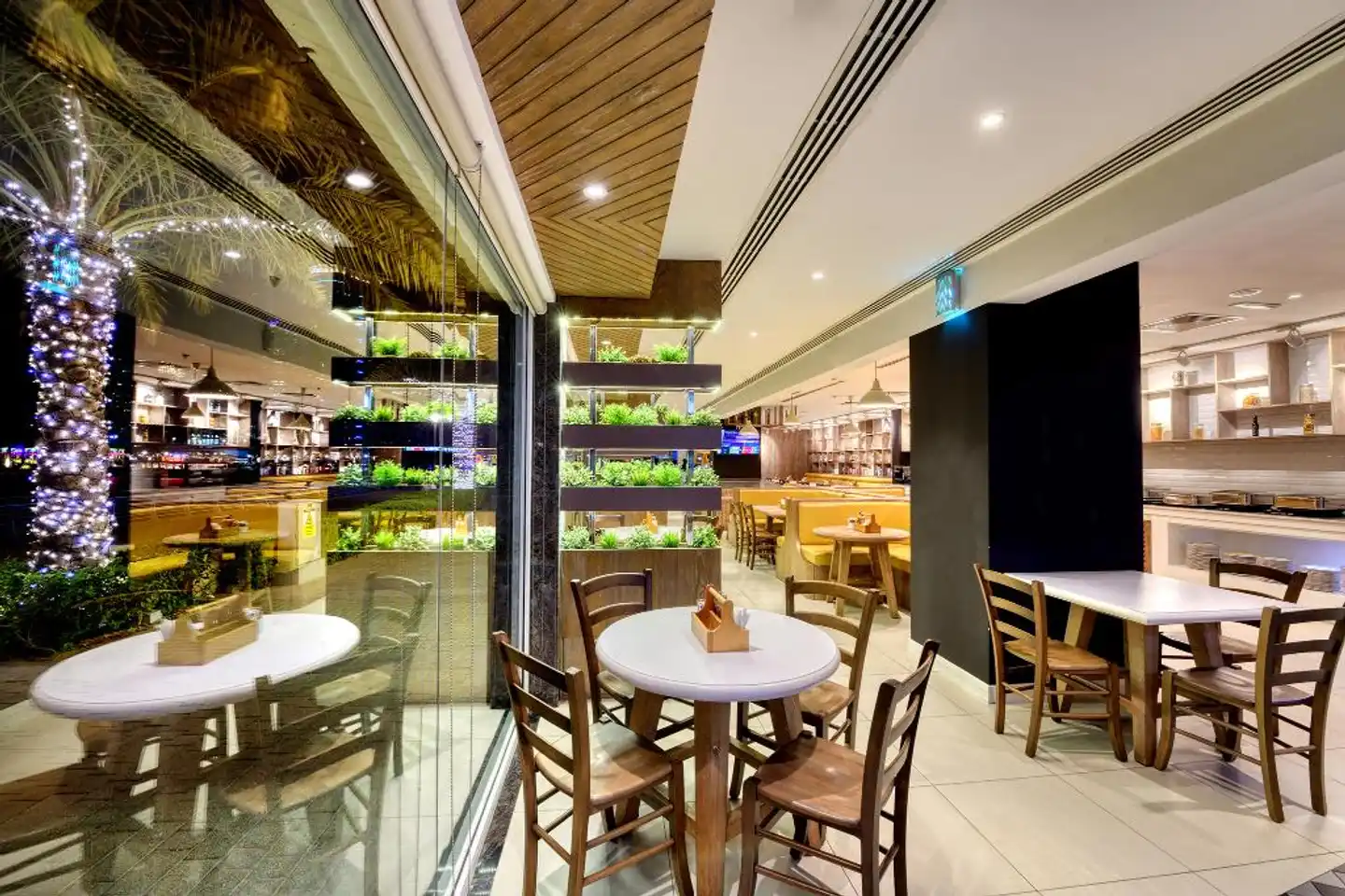 Pearl Marina Hotel Apartment Bar