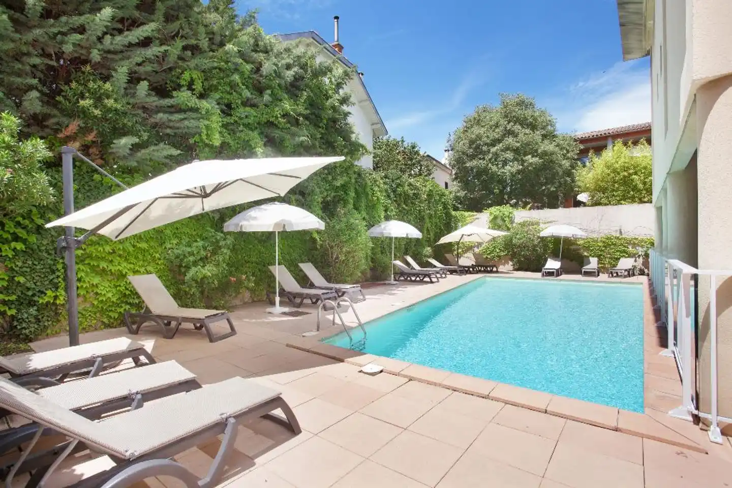 Appart'hôtel Odalys City Les Floridianes Pool