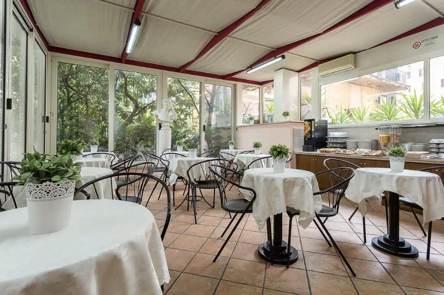 Hotel Center 3 Restaurant