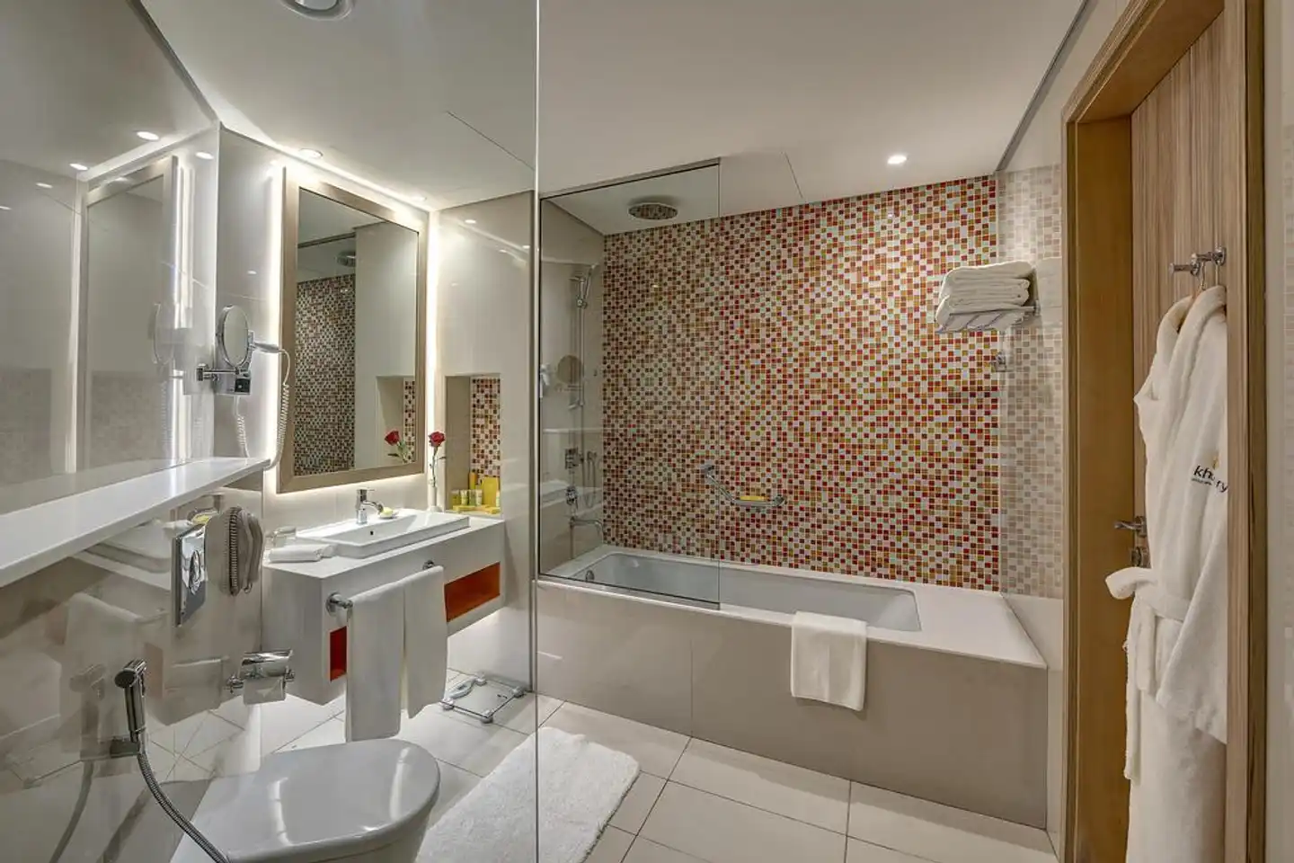 Al Khoory Atrium Hotel Badezimmer