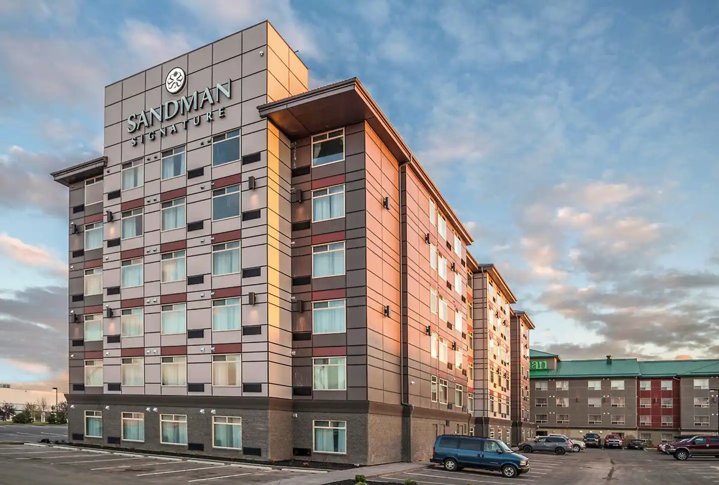 Sandman Signature Hotel Calgary Airport Aussenansicht