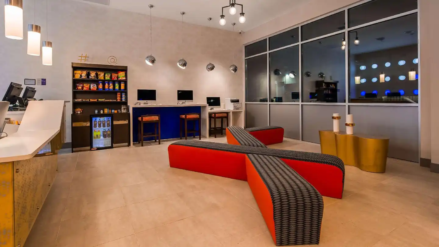 GLo Best Western Brooklyn NYC Lobby