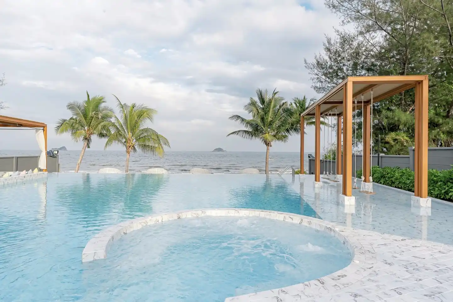 Best Western Plus Carapace Hotel Hua Hin Pool