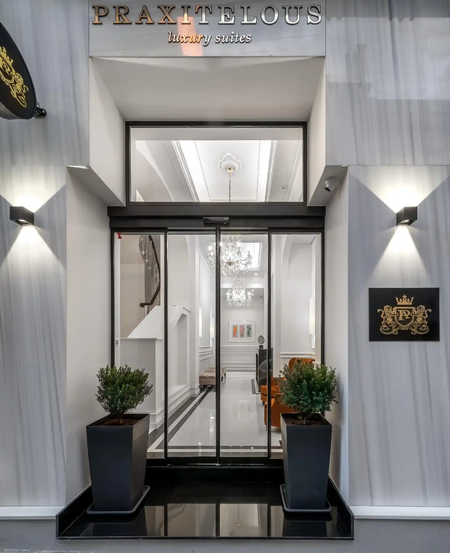 Praxitelous Luxury suites Aussenansicht