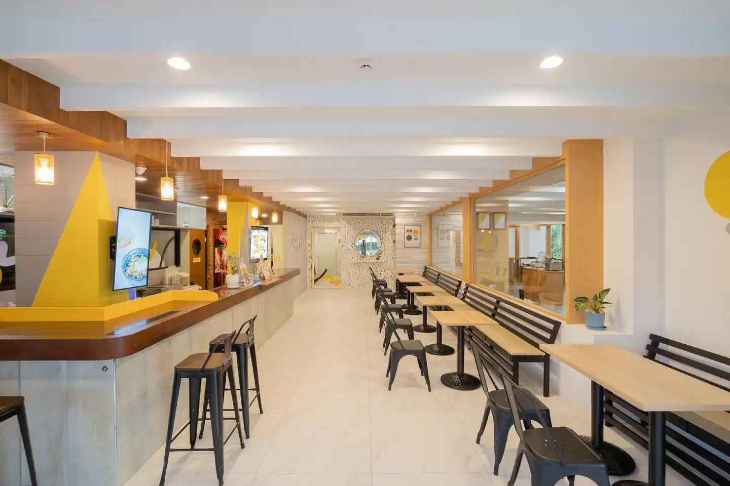Bedline Hotel (SHA Certified) Bar