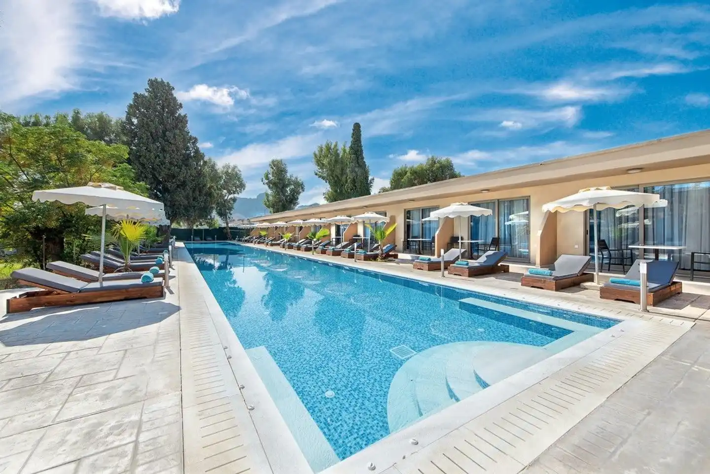 Marathon Hotel Pool