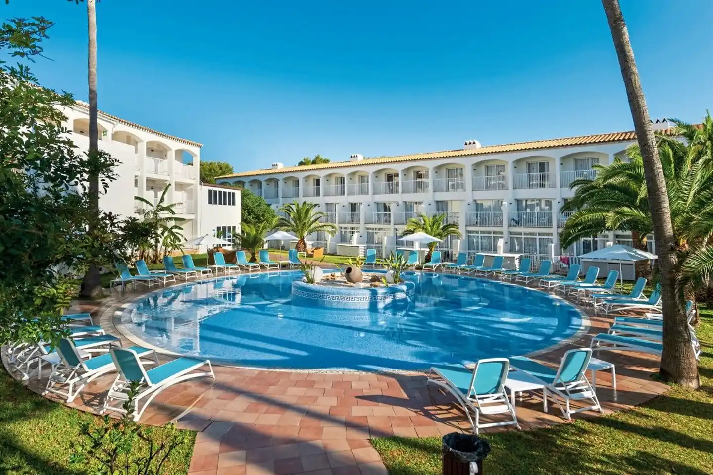 Vibra Cala Tarida Pool