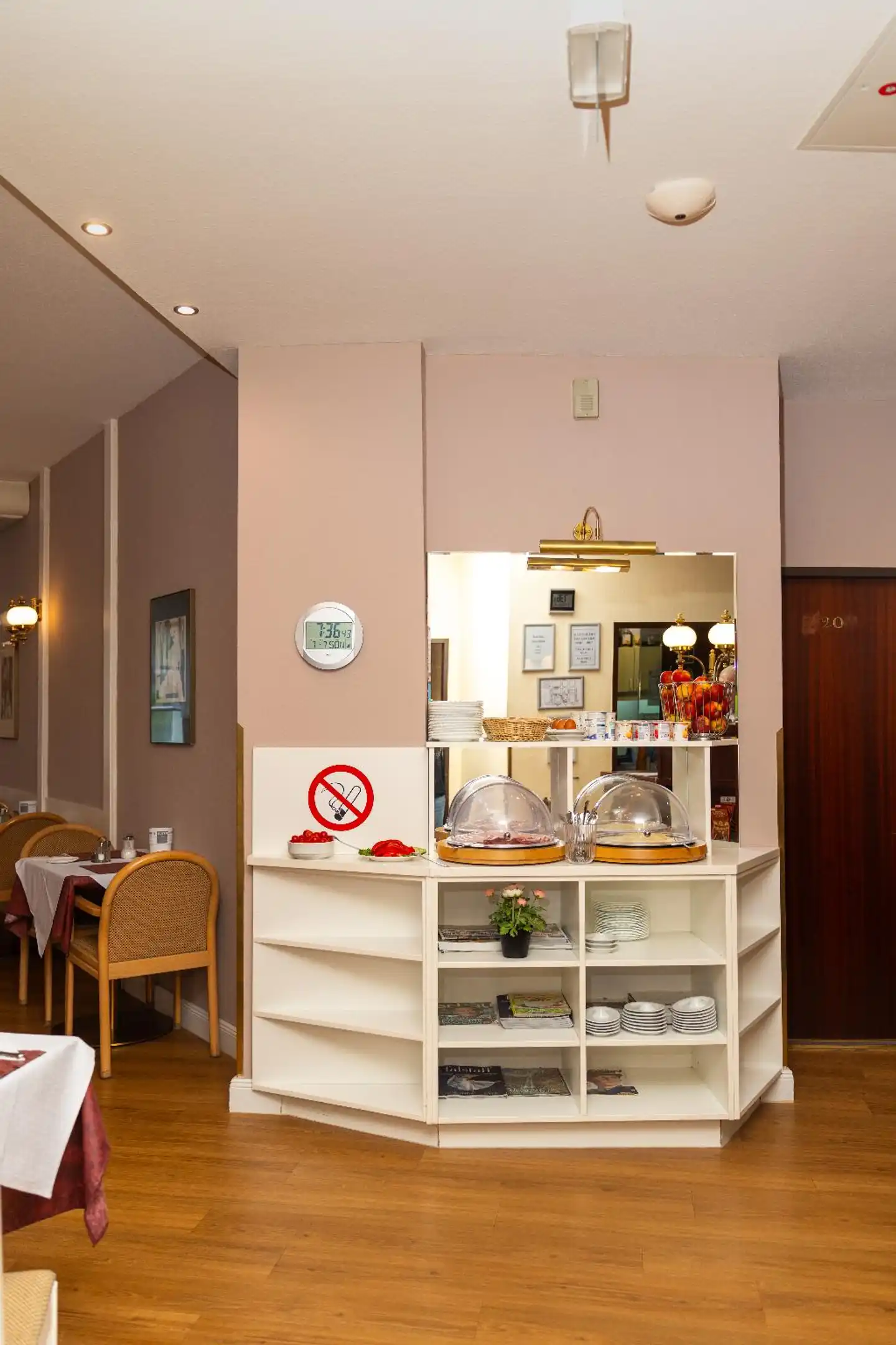 Continental Bar