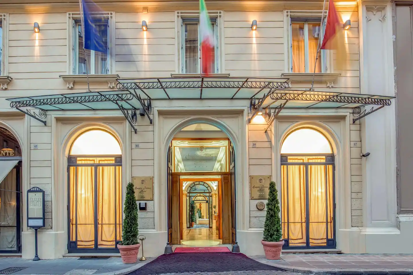 UNAWAY Hotel Empire Roma Aussenansicht