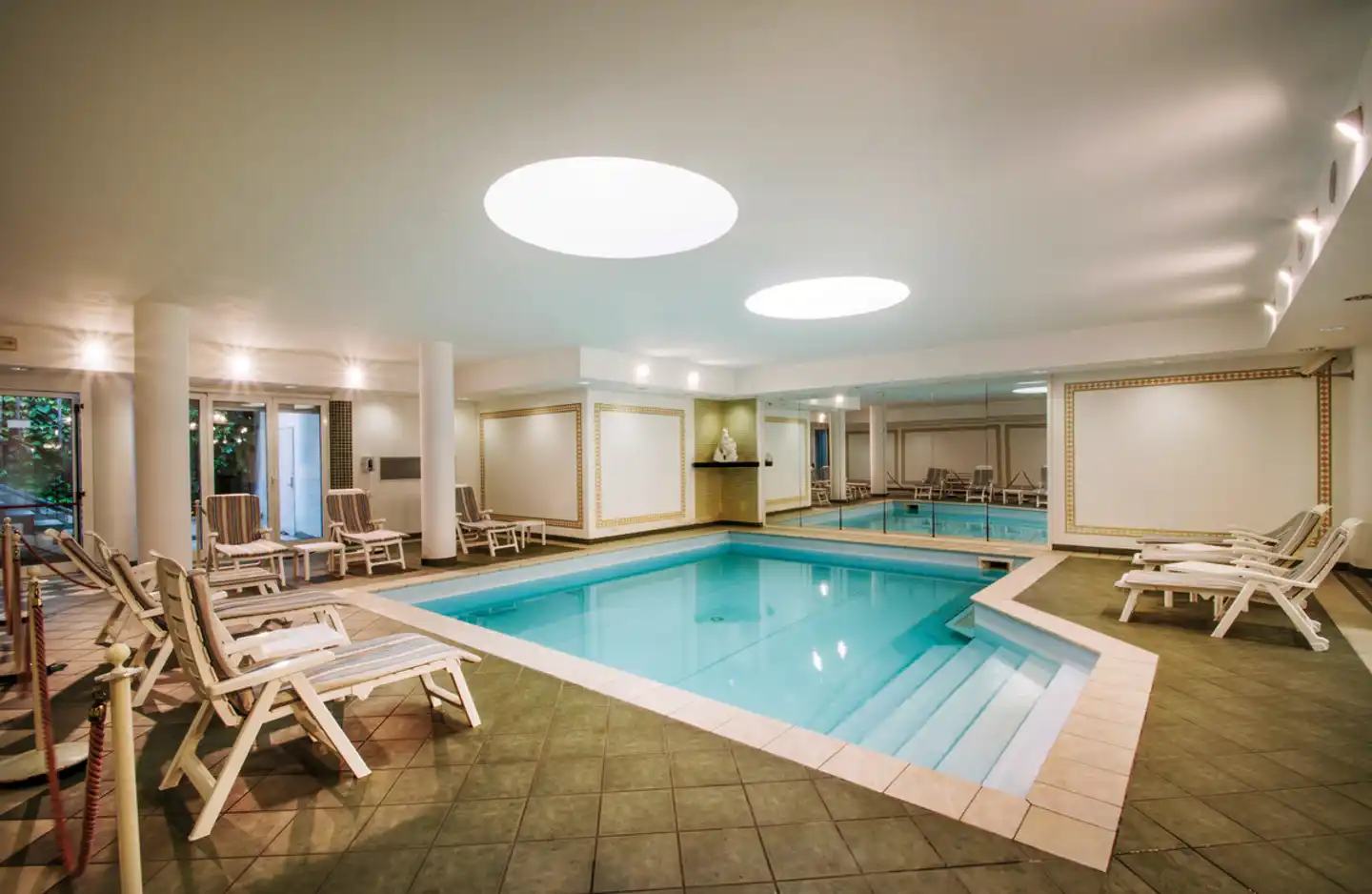 Hotel Lido La Perla Nera Hallenbad