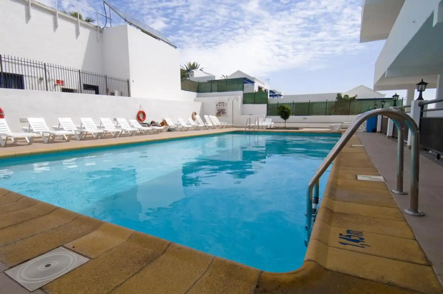Los Cocoteros Pool
