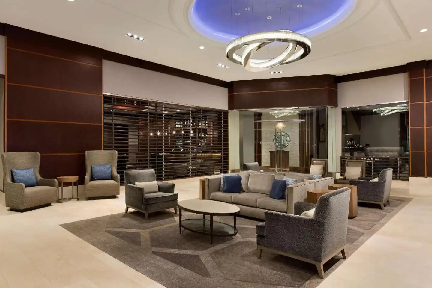 Hilton Philadelphia City Avenue Lobby