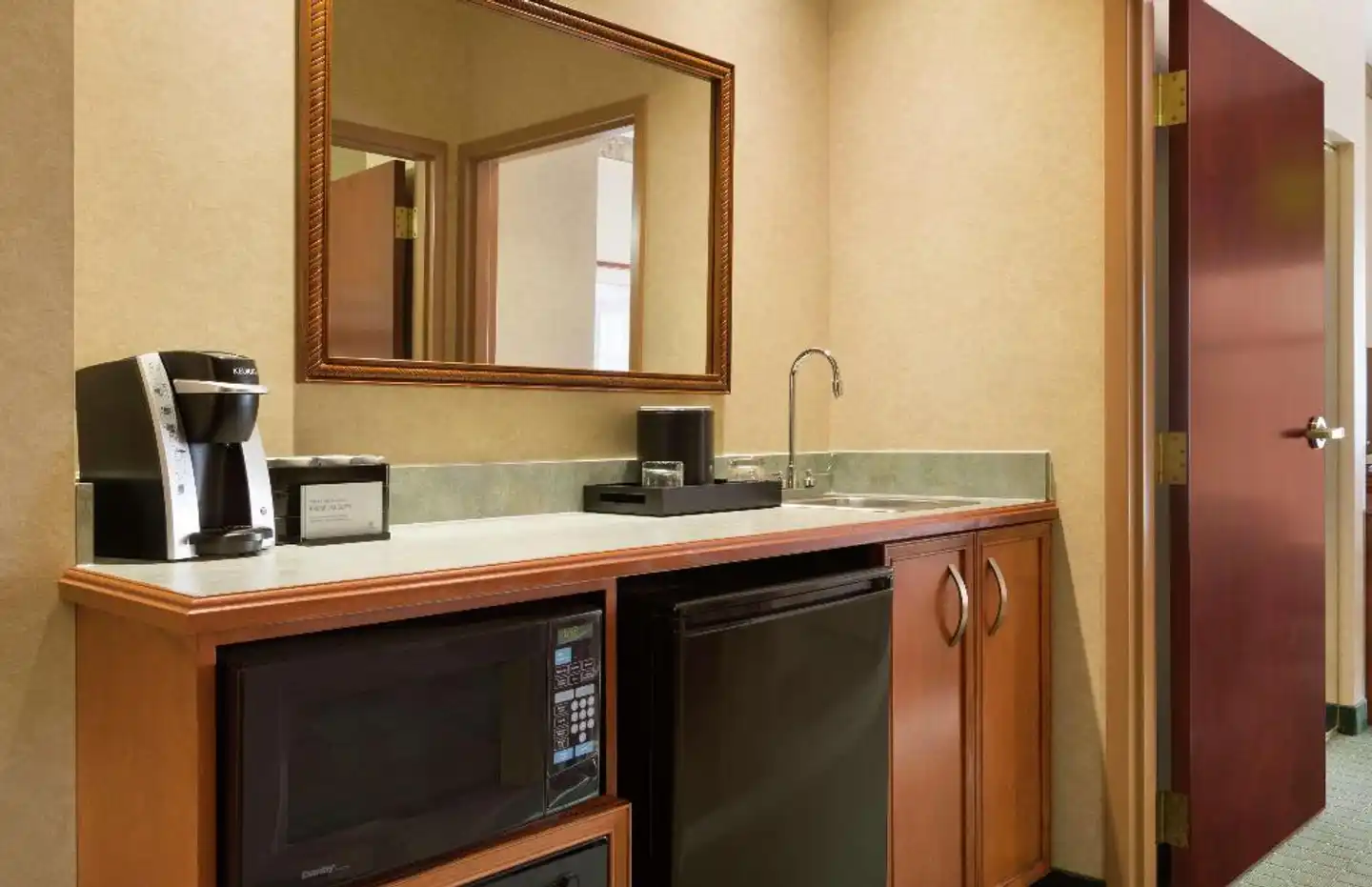 Embassy Suites by Hilton Portland - Airport Wohnbeispiel