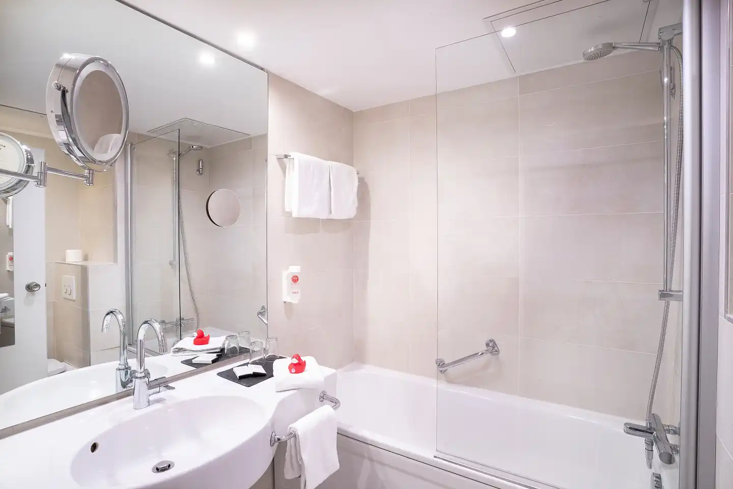 ACHAT Hotel Monschau Badezimmer