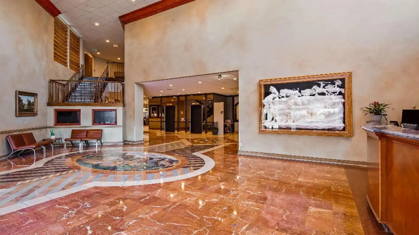 The Rushmore Hotel & Suites, BW Premier Collection Lobby