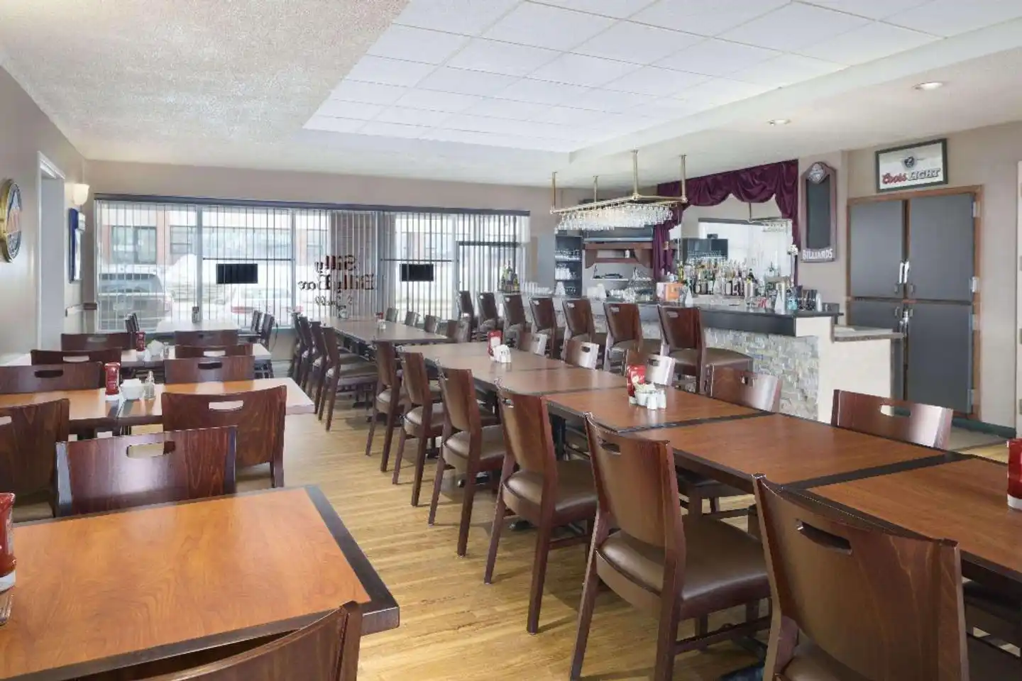 Days Inn by Wyndham Dalhousie Bar
