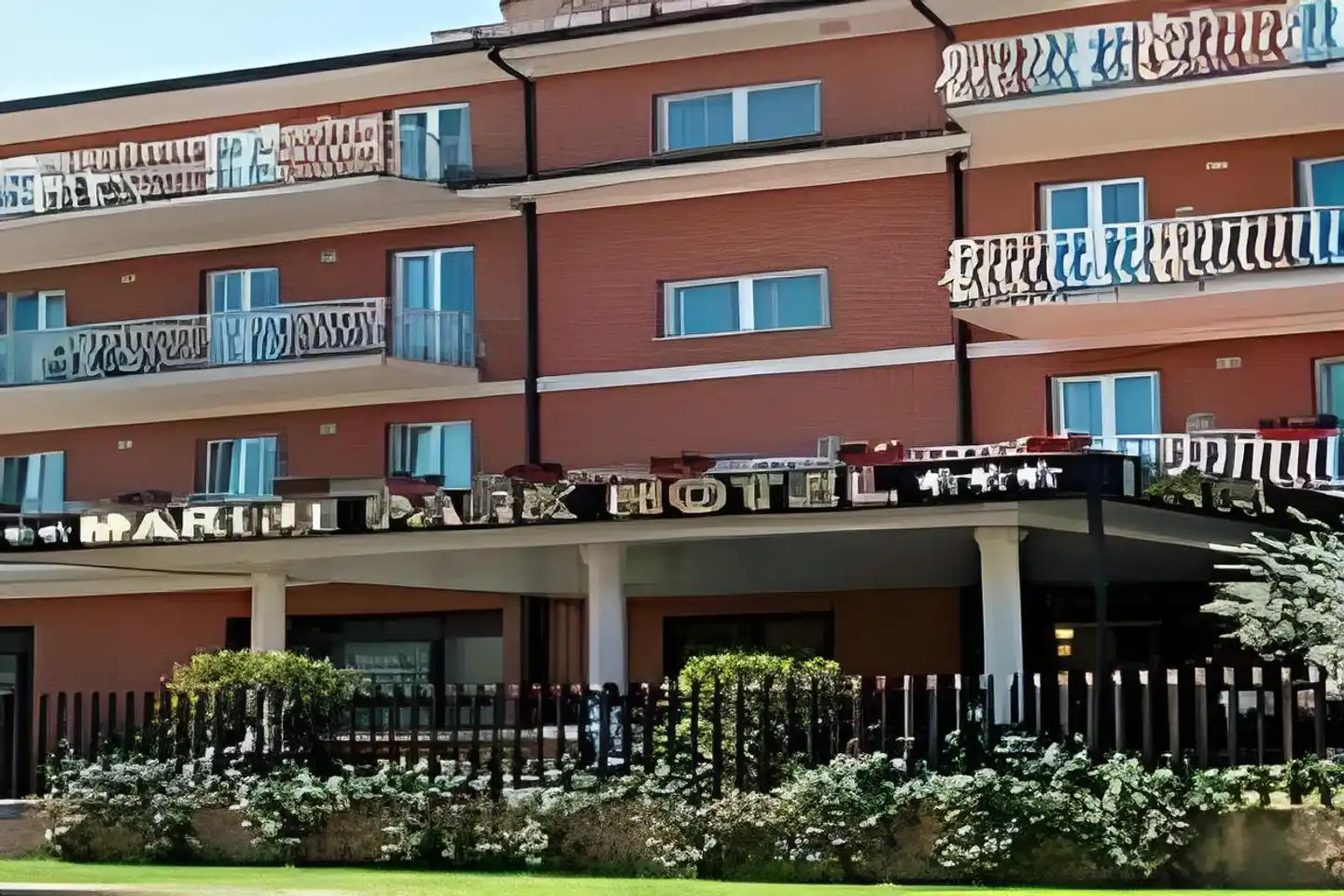 Marini Park Hotel Aussenansicht