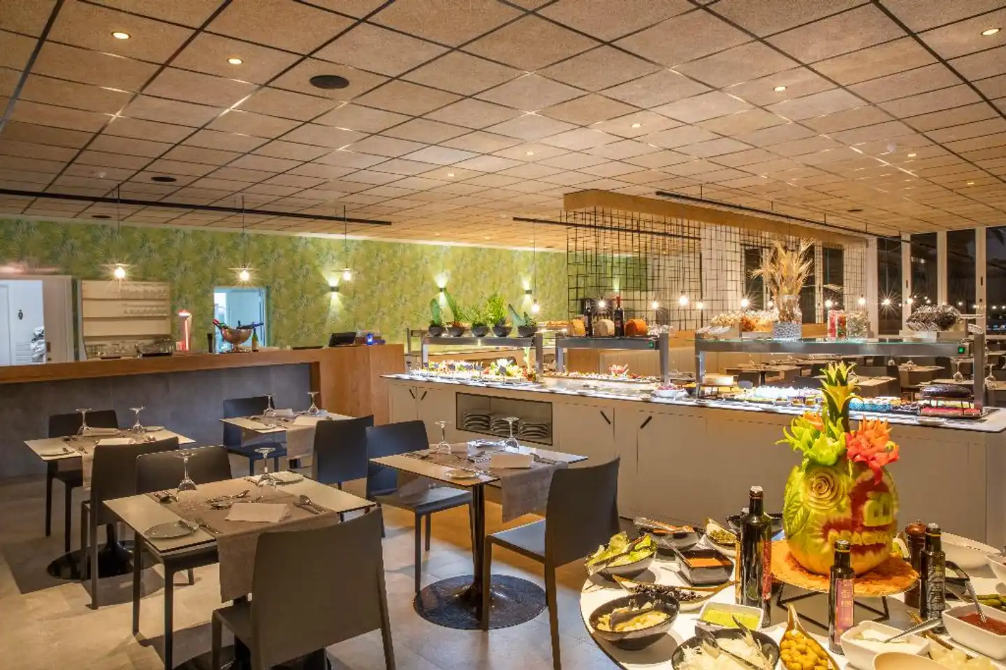 Oasis Lanz Beach Mate Restaurant