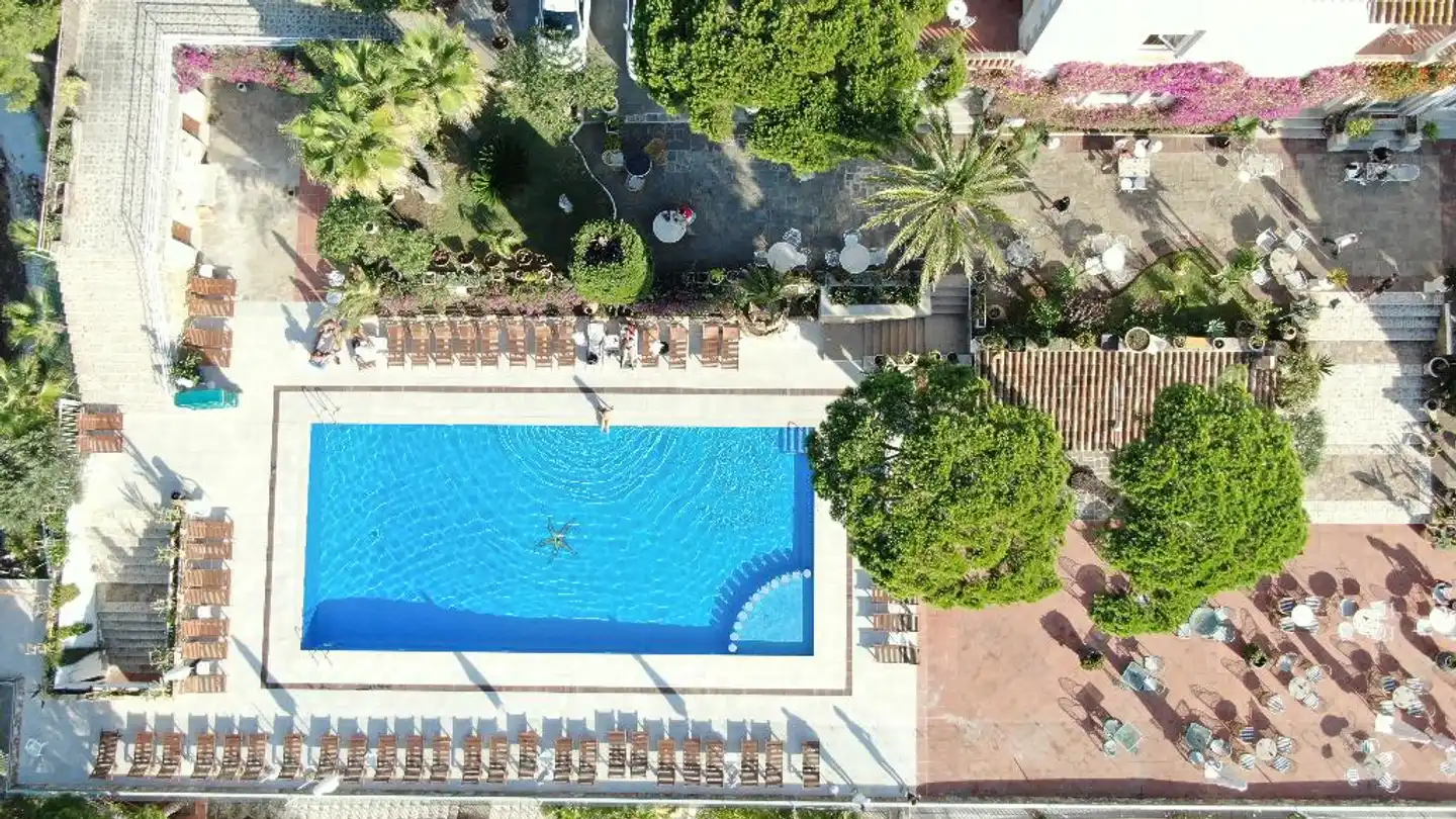Hotel Roger De Flor By Seleqtta Pool