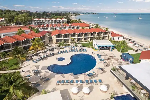 Royalton CHIC Antigua Aussenansicht