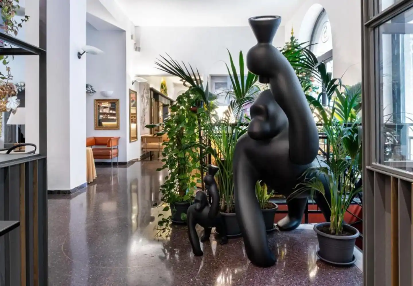 Sanpi Milano Lobby