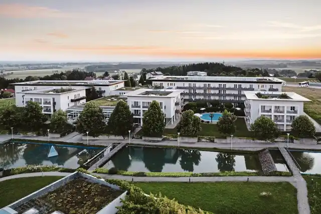 4*S Hotel Spa Resort Geinberg Aussenansicht