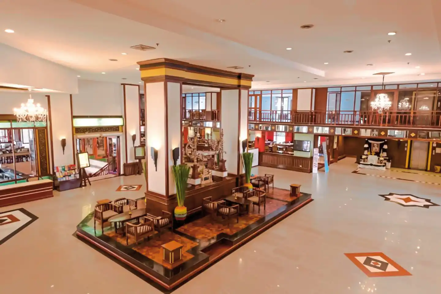 Jomtien Thani Hotel Lobby