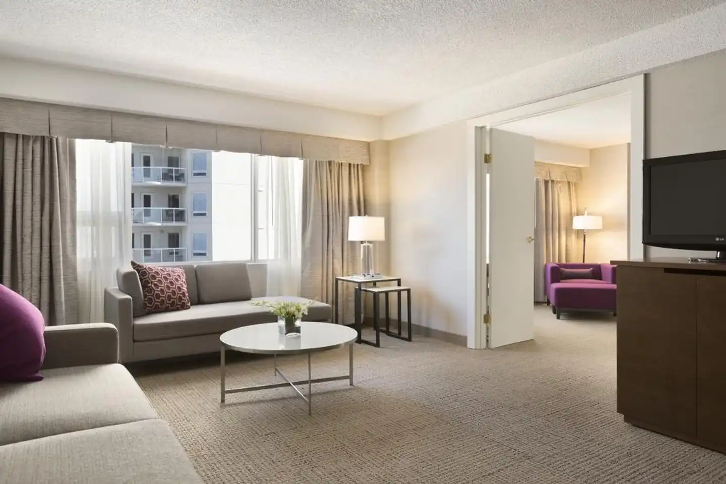 Coast Edmonton Plaza Hotel Wohnbeispiel