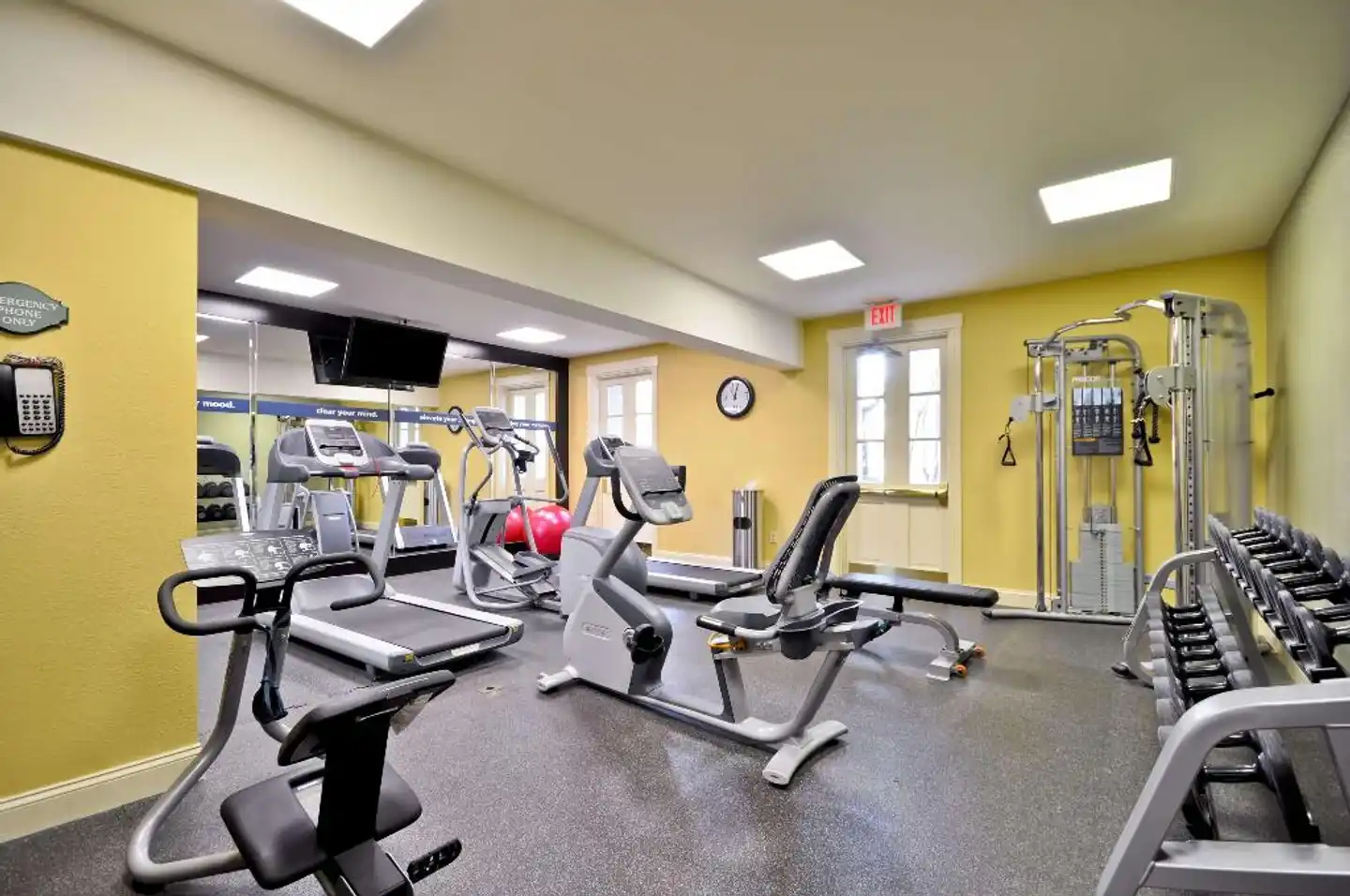 Hampton Inn Charleston-Historic District Sport und Entertainment