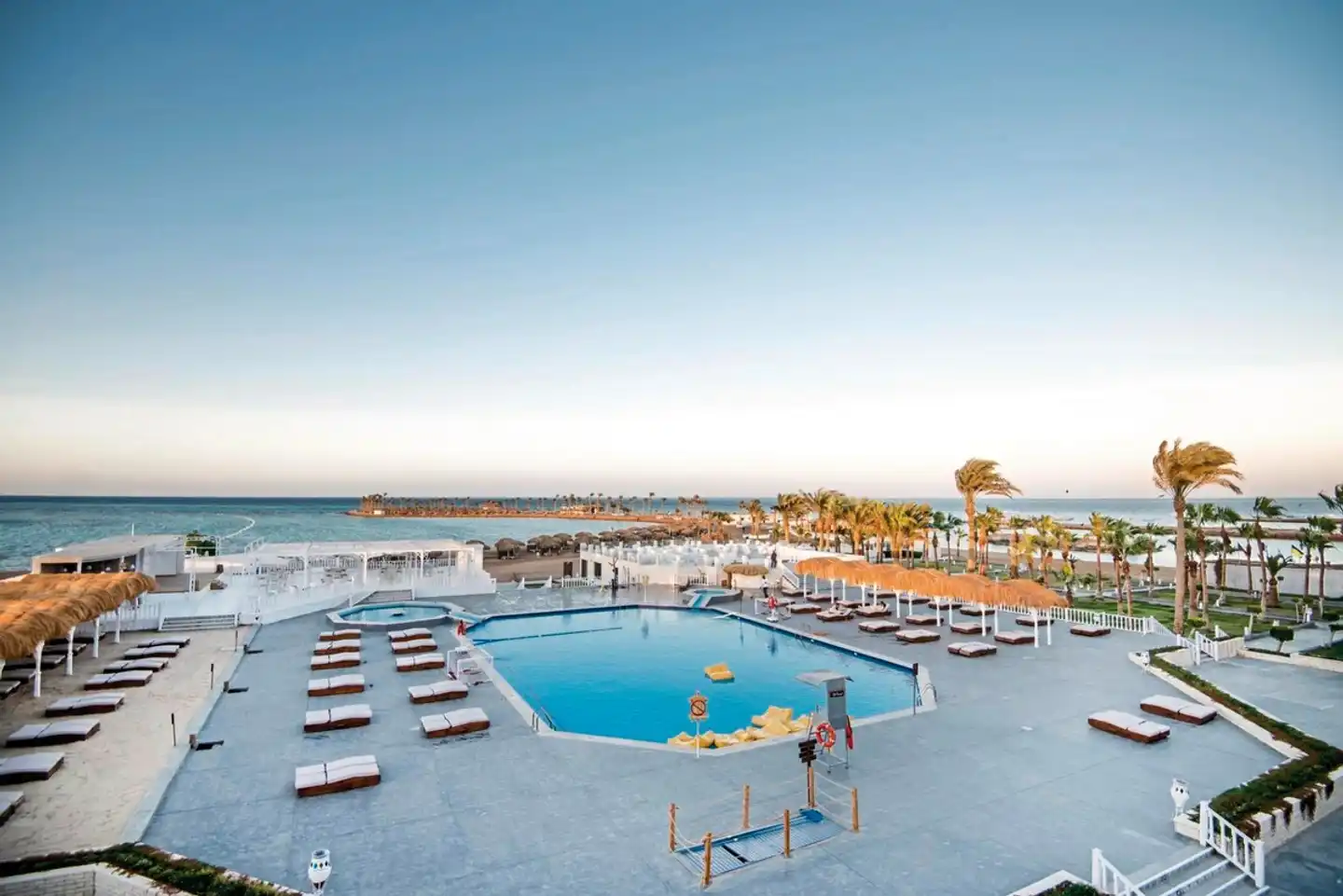 Meraki Resort Pool