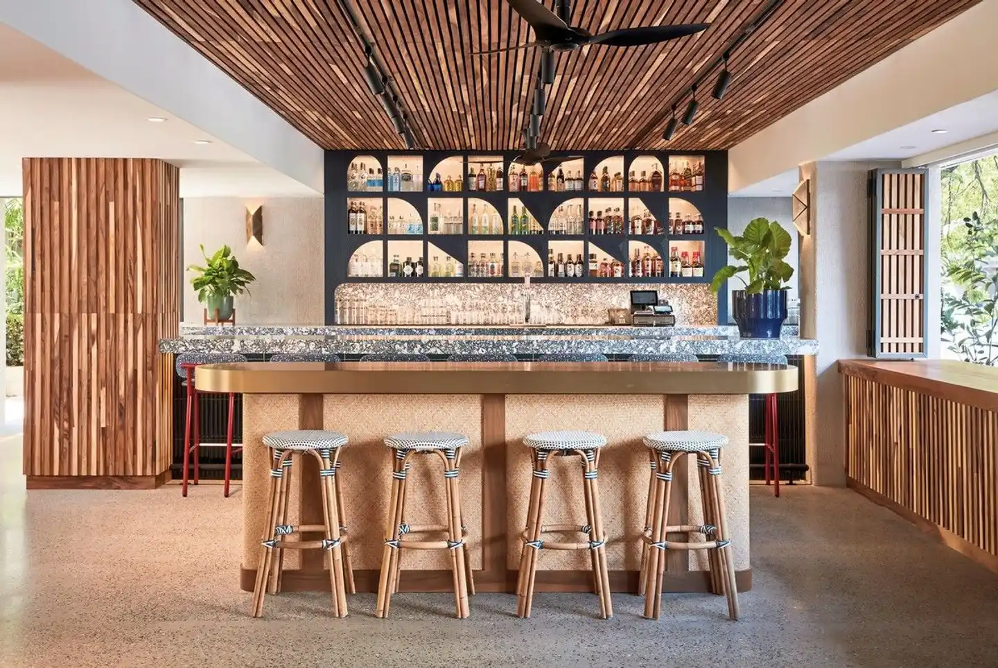 Wayfinder Waikiki Bar