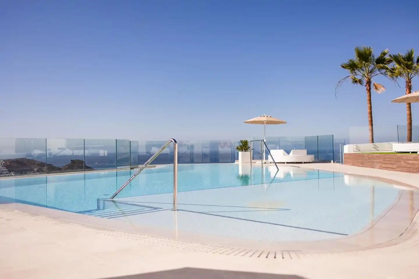 Servatur Hartaguna Pool